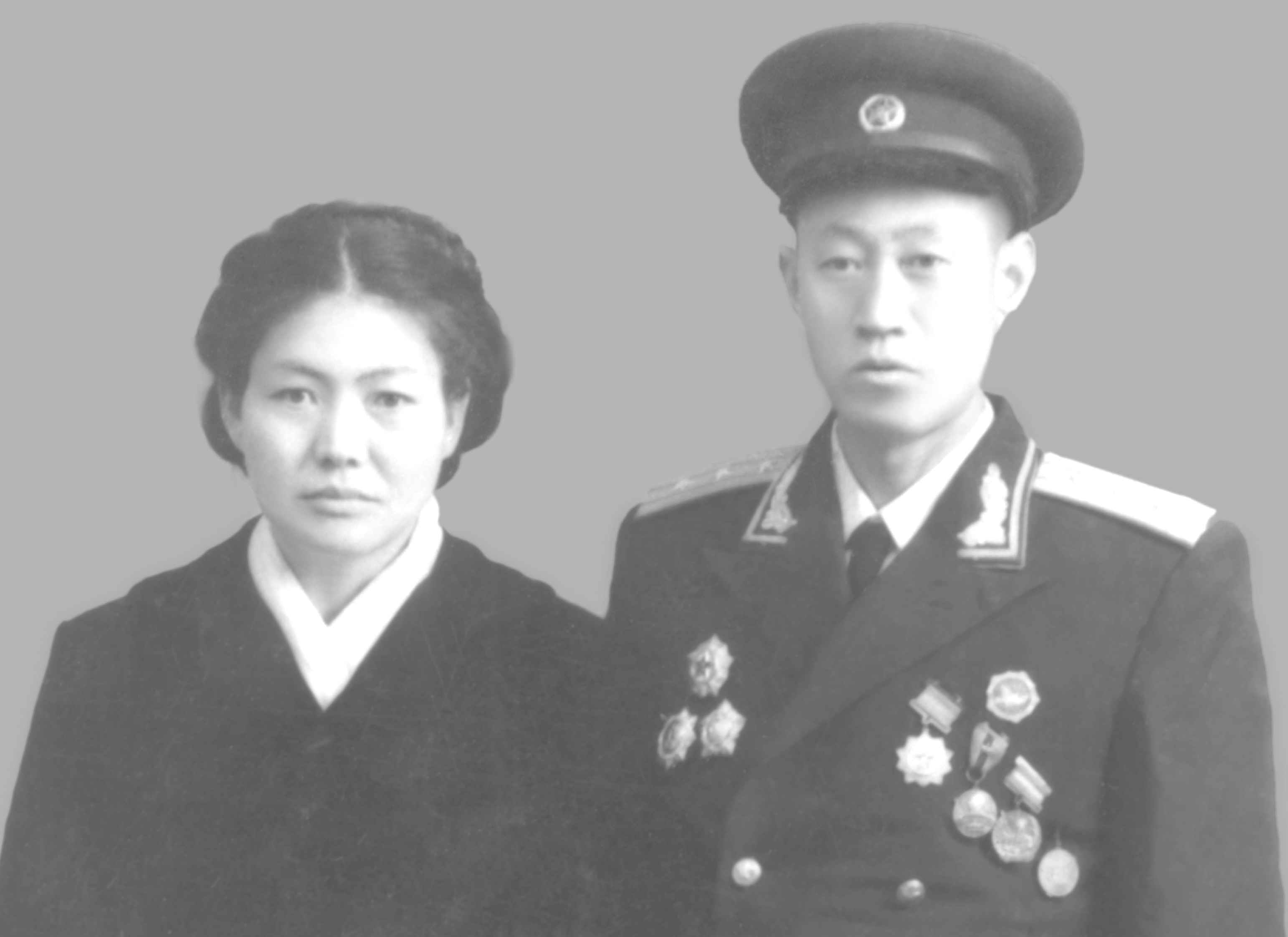 范永贵、杨桂英同志